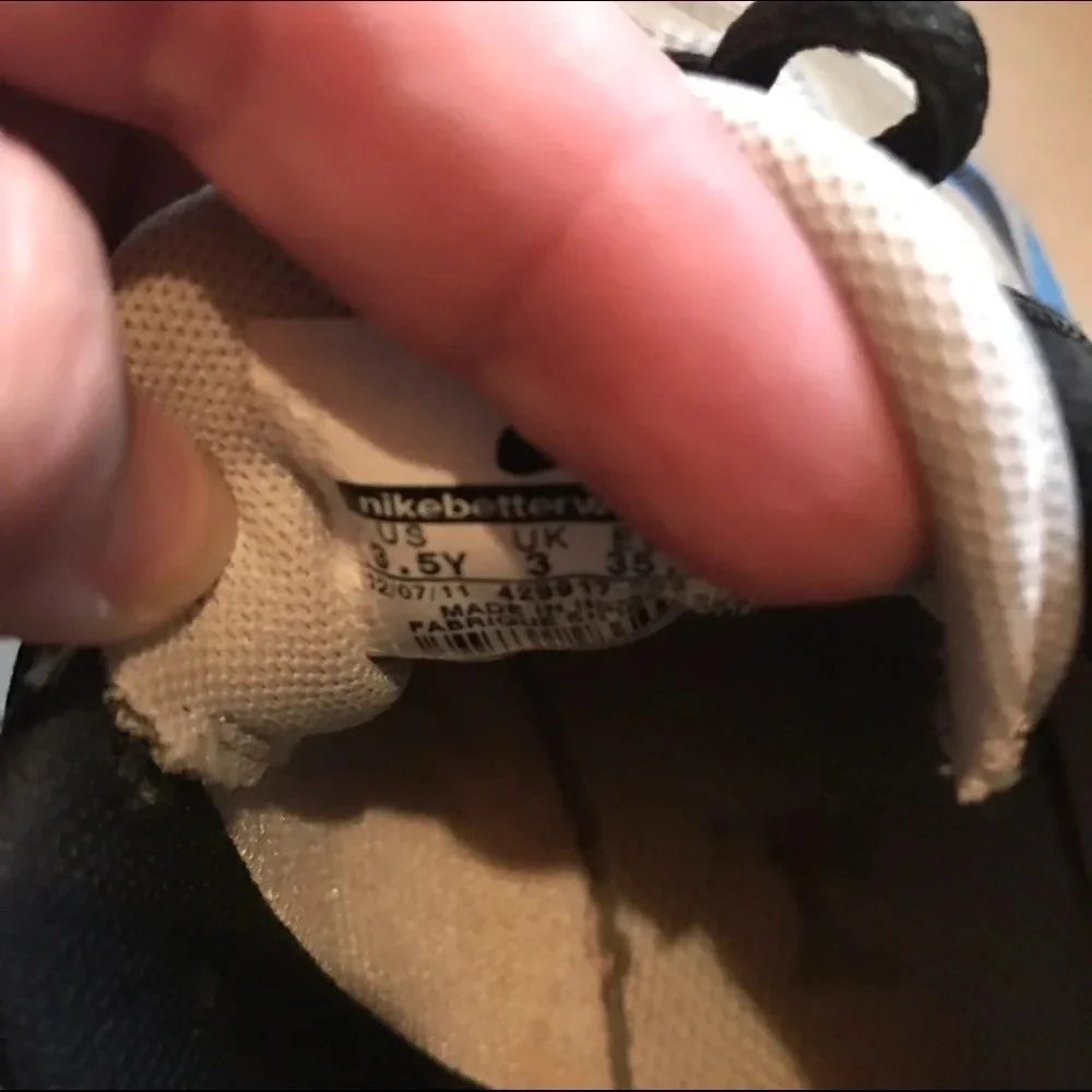 Grey/Silver Nike Kids Tennis Shoes Size 3.5 Y